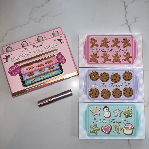 Too Faced 3 Piece Christmas Bake Shoppe Eyeshadow Palette Gift Set with Masacra - Picture 13 of 13